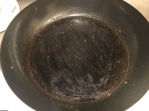 ふきとったフライパン