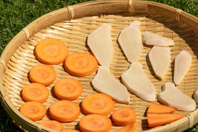 竹ザルに置いとくだけ