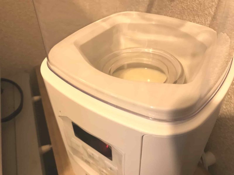 ヨーグルトメーカーに入れたところ